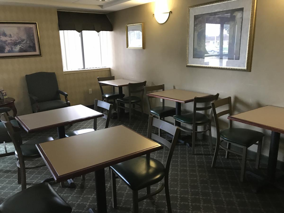 Lititz Inn And Suites ภายนอก รูปภาพ